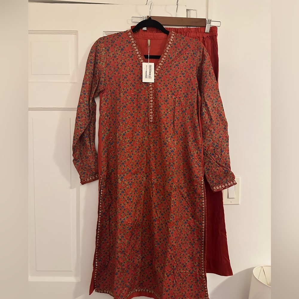 NWT Generation Women’s Shalwar Kameez formal set Sz 10 (Small)